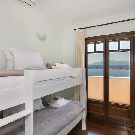 Daire Hilltop Oasis Sea View