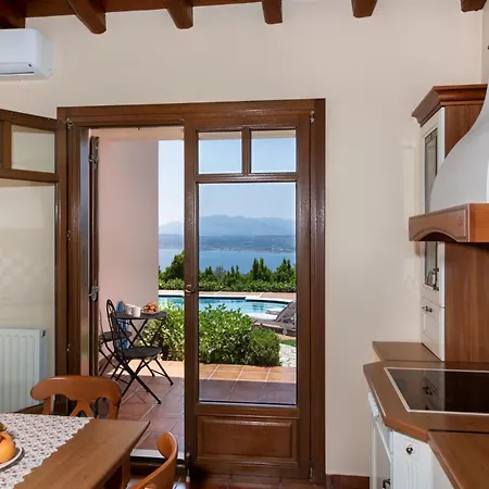 Daire Hilltop Oasis Sea View *