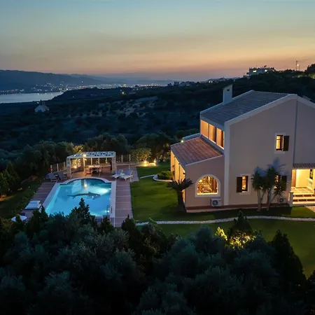 Daire Hilltop Oasis Sea View *
